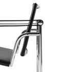 1 Fauteuil à dossier basculant |