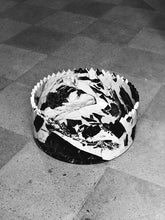 Triangoli Grand Antique Vessel |