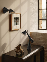 Pose Task Light Lamp |