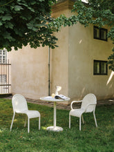 Pose Portable Lamp |