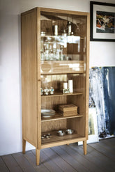 Light Cabinet |