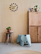 Eames Elephant |