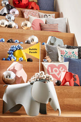 Eames Elephant |
