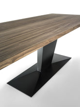 Simple Blues Table |