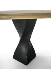 Simple Twist Table |