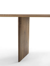 Vela Table |