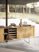 CH825 Cabinet |