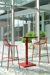 Round - Tall table |