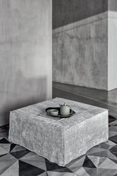 Ghost Pouf | 06P | 